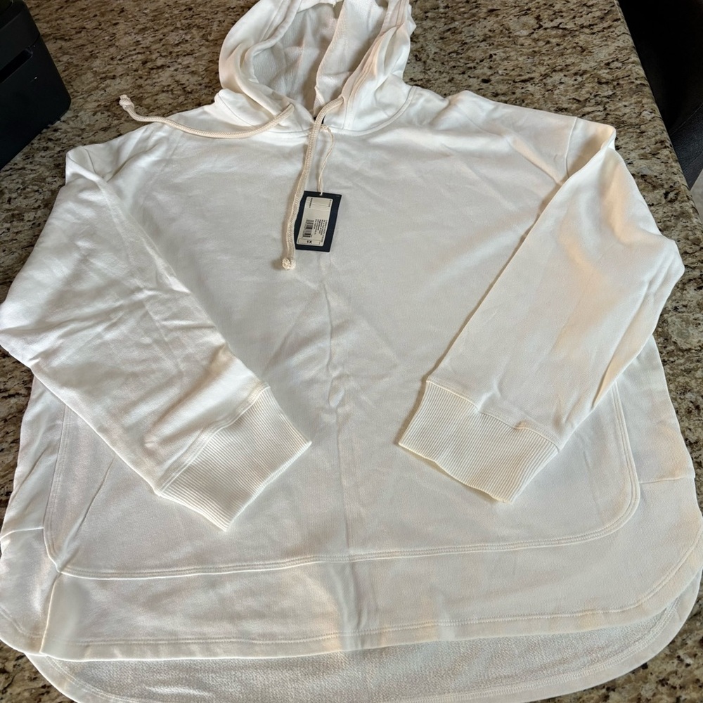 Universal Thread Women’s Hooded sweatshirt